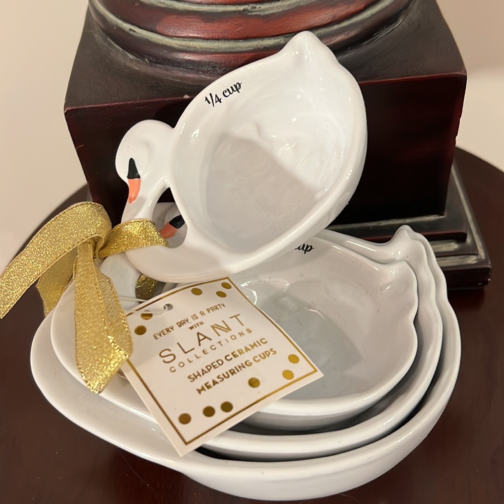 SLANT COLLECTION DUCK MEASURING CUPS